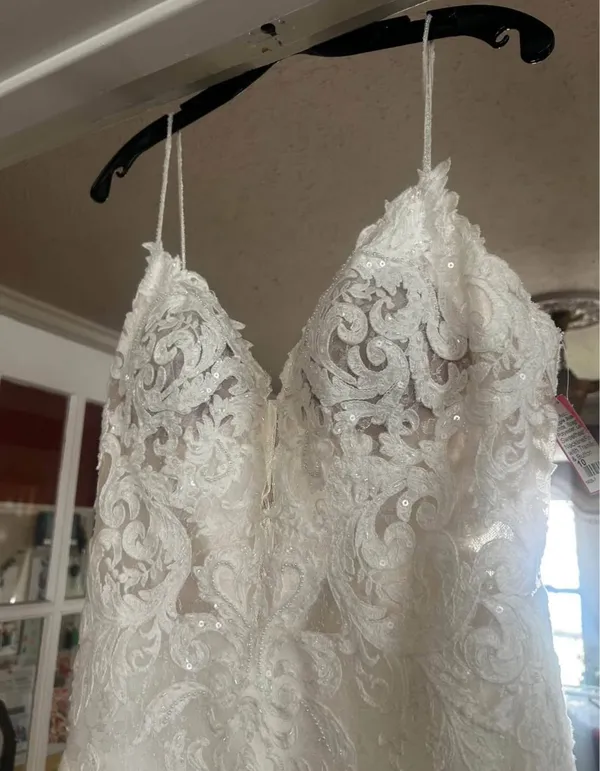 Wedding Dress White Size 8 - Image 4