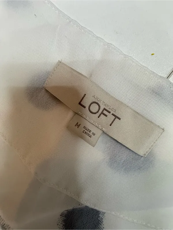 LOFT White Top with Gray and Black Dot Print size M - Image 7