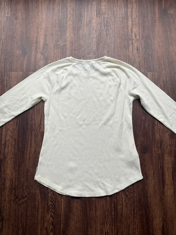 NWOT Eddie Bauer Women's Ivory Thermal Raglan Long Sleeve Waffle Knit Crew- M - Image 4