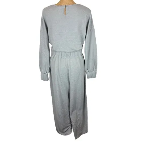 NWT Halara Long Sleeve V-Neck Jumpsuit Gray‎ Wide Leg Athleisure Size Medium - Image 4