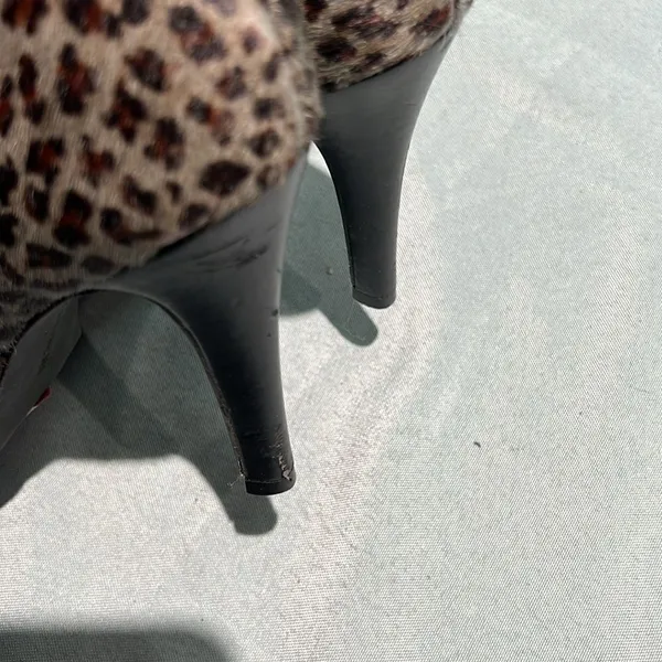 Antonio Melani Ankle‎ Booties Leopard Print Size 6.5. B54 - Image 9