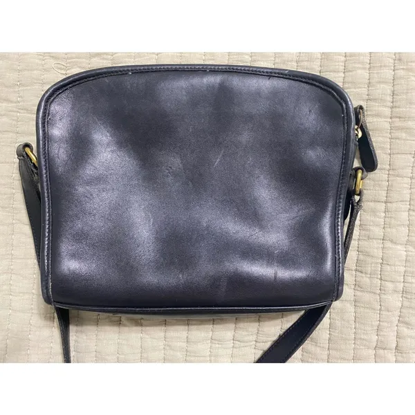 Vintage Coach Crossbody Bag Black Leather 9087 Made in USA - Image 4