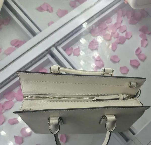 Kate Spade - Image 5