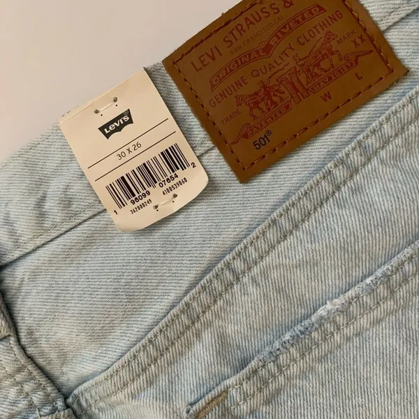 Levi’s 501 Original Cropped Straight‎ Leg Light Wash Jeans Size 30 - Image 5