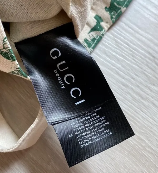 Gucci New Auth Beauty Gift Fabric Tote Bag Purse - Image 5