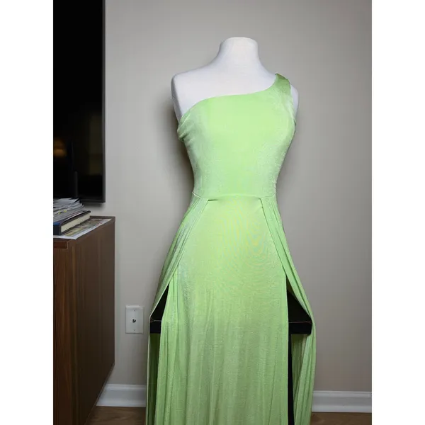 Lucy in the Sky Off the Shoulder Tie Back Maxi Dress in Match Green Size Medium - Image 3