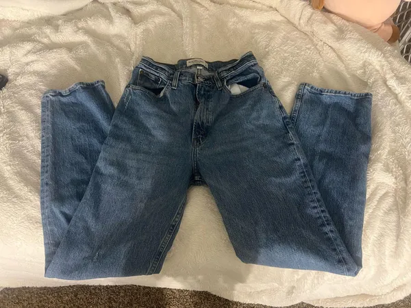 Abercrombie High-Rise Jeans 90s - Image 3