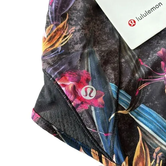 Lululemon Women’s 12 Hotty Hot Low-Rise Lined Shorts 4” Black‎ Veiled Floral New - Image 6