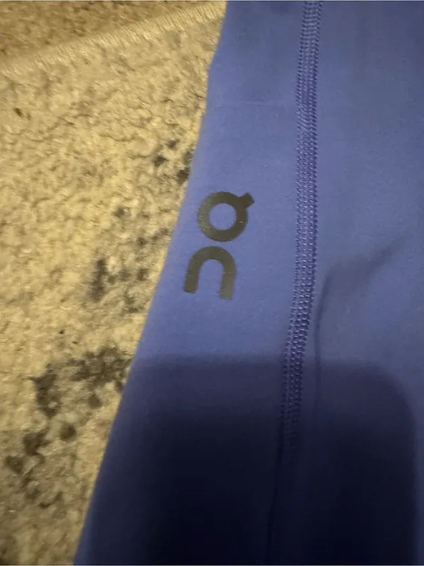 On Running On Cloud Royal Blue Performance Leggings - Image 2