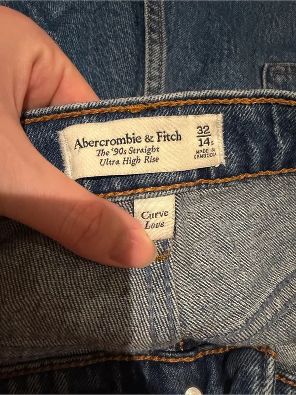Abercrombie & Fitch Curve Love 90s Straight Ultra High Rise Jeans 32/14S SHORT - Image 4
