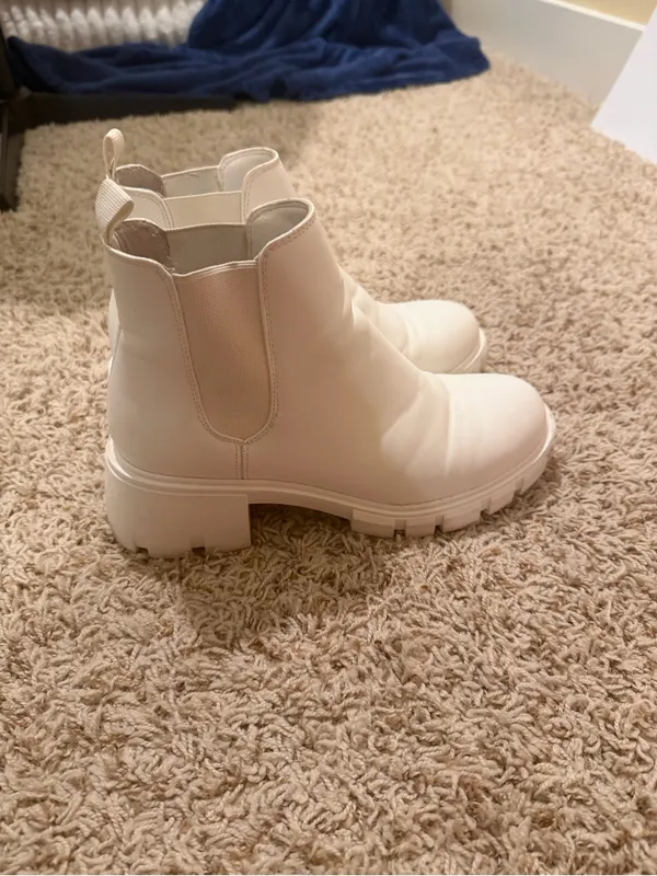 Steve Madden Boots - Image 2