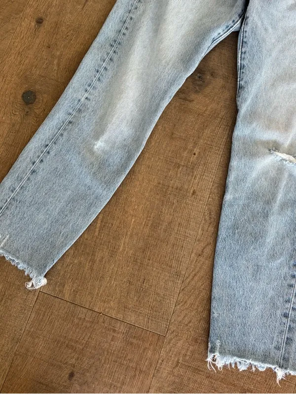 levi’s wedgie straight leg jeans raw hem button fly - Image 3