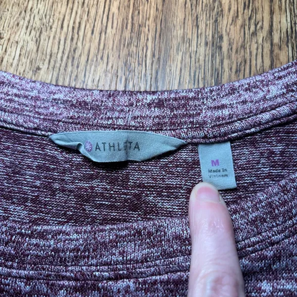 Athleta Space Dye Long Sleeve Top Burgundy Thumbholes Curved Hem Womens M Active - Image 2