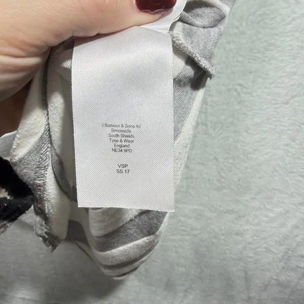 Barbour Gray White Tank Lightweight Women's US size 8 - Image 6
