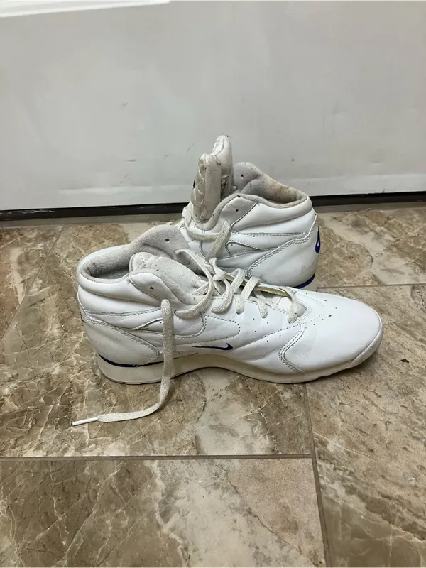 Women's Nike Vintage Airliner Size 8 - Image 4