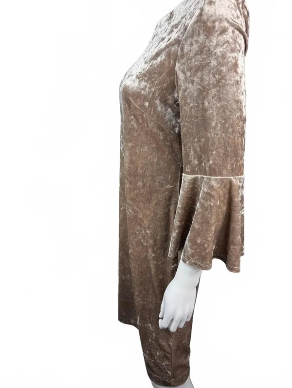 Beautiful RN Studio Dress Size 10 - Image 3