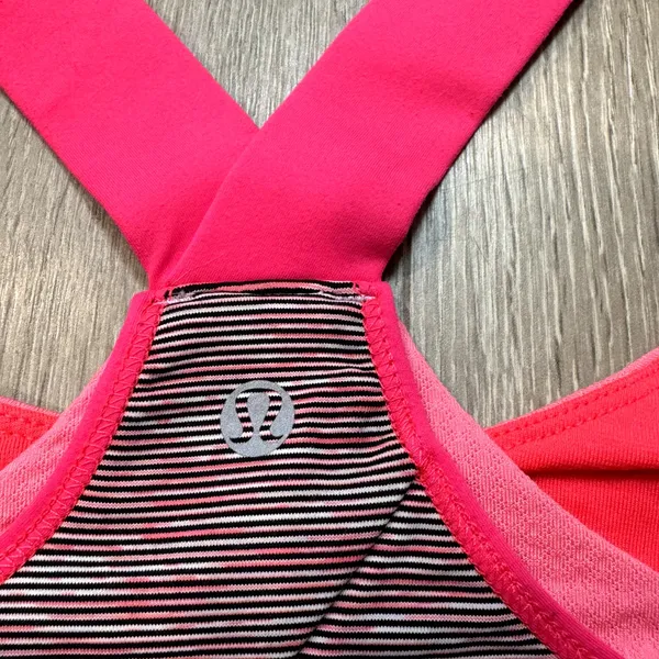 Lululemon Womens Run Stuff Your Bra‎ Pink Striped Sports Bra Size 6 - Image 4