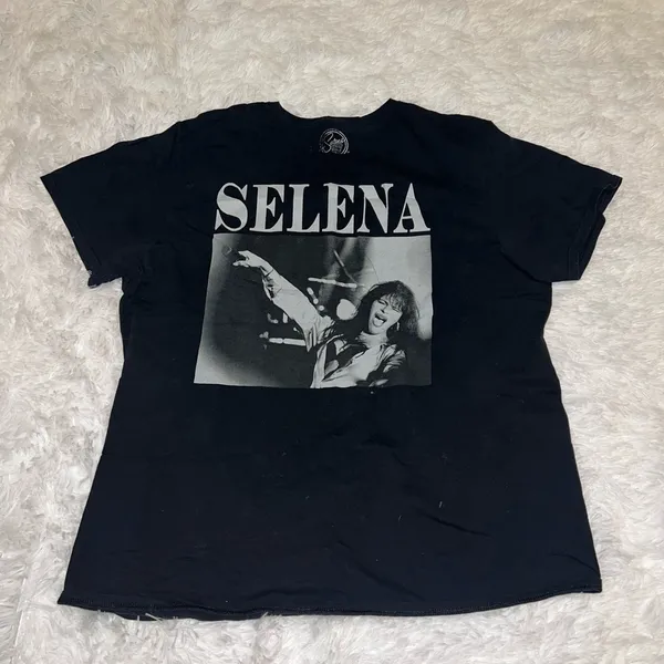 Selena Graphic Tee Black and White size Extra Large XL - Image 2