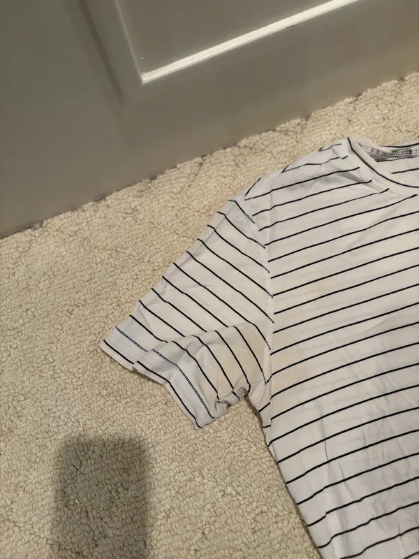 Lululemon Men’s White Black Striped Short Sleeve Shirt - Image 3
