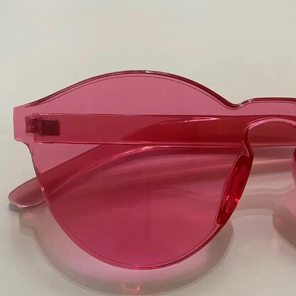 Stylish Pink Sunglasses - Image 3
