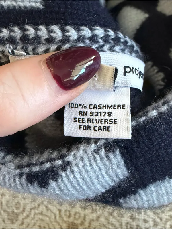 The Cashmere Project Heart Pattern Pom Pom Beanie - Image 4