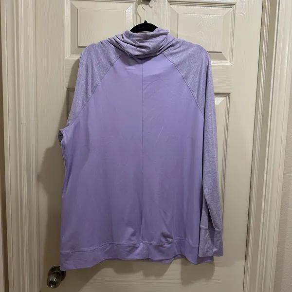 Old Navy cowl neck long sleeve active shirt light purple size XXL - Image 3