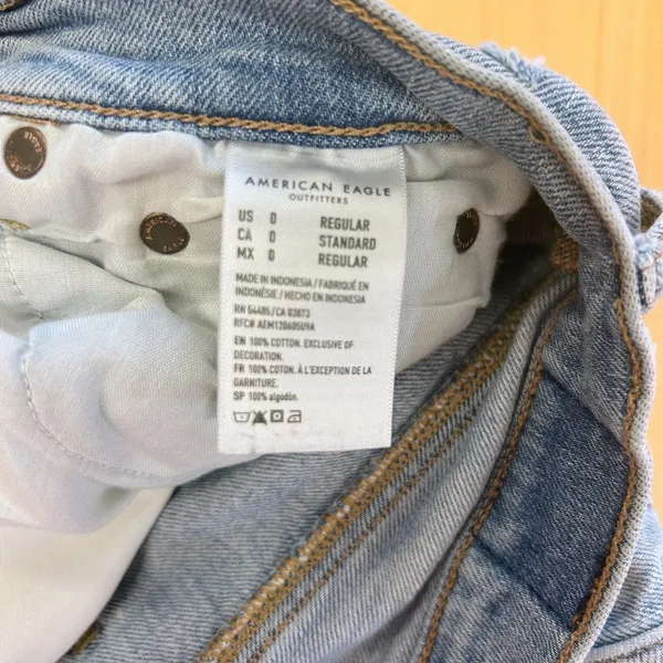 American Eagle Baggy Jean size 0 Regular Women’s Light Wash Blue 3509 - Image 5