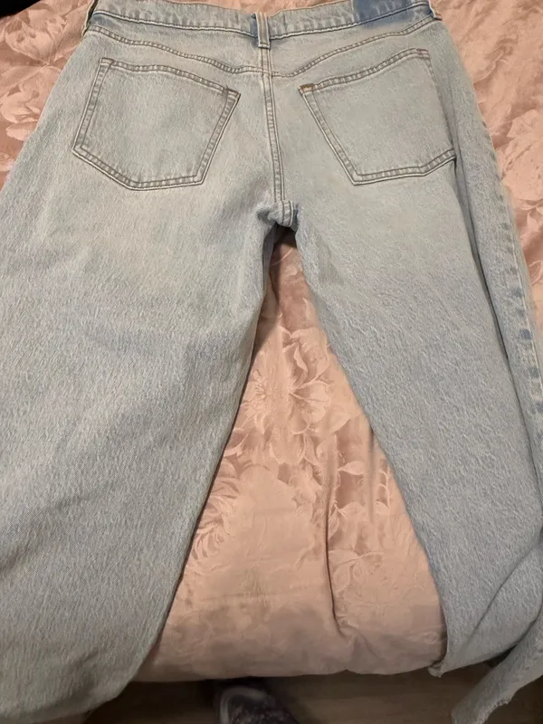 Abercrombie Jeans - Image 3