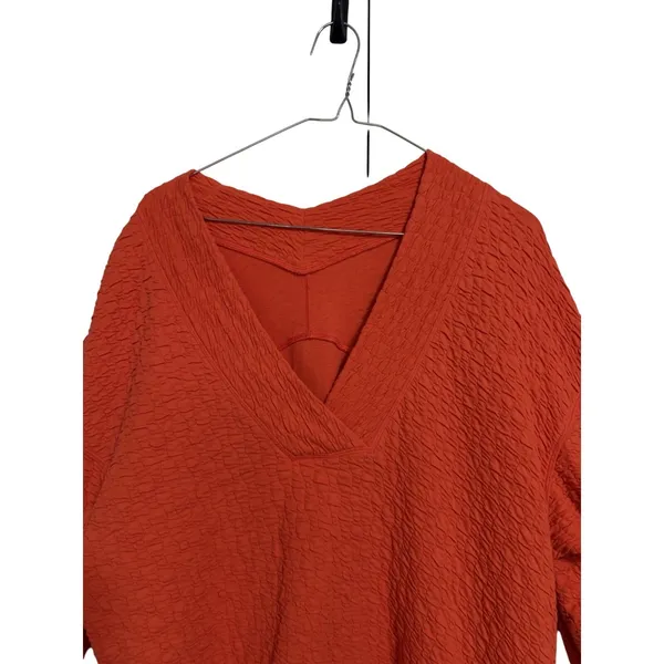 Lululemon‎ Textured V-Neck Pullover Sweater Orange Size 4 LW3EOXS High-Low Hem - Image 4