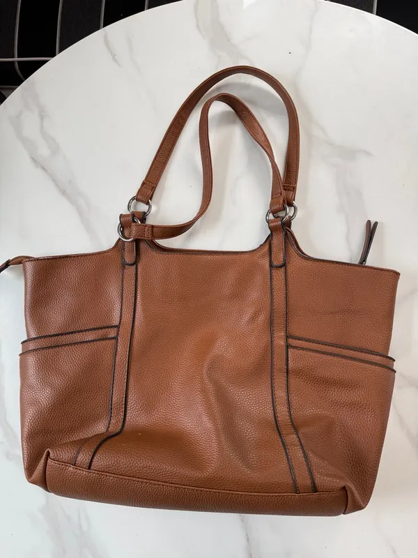 Everyday Classic Brown Leather Tote Tan - Image 6