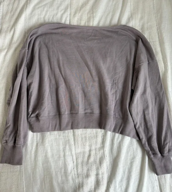 Hollister off the shoulder sweatshirt - Image 5