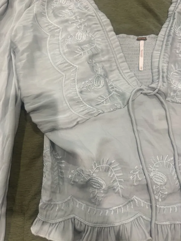 Free People Top Embroidered Boho - Image 5