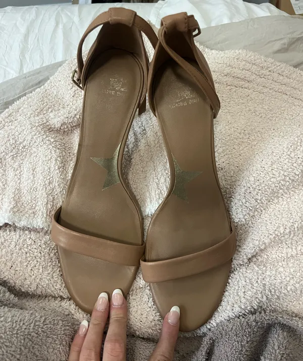 Gianni Bini Nude Heels - Image 3