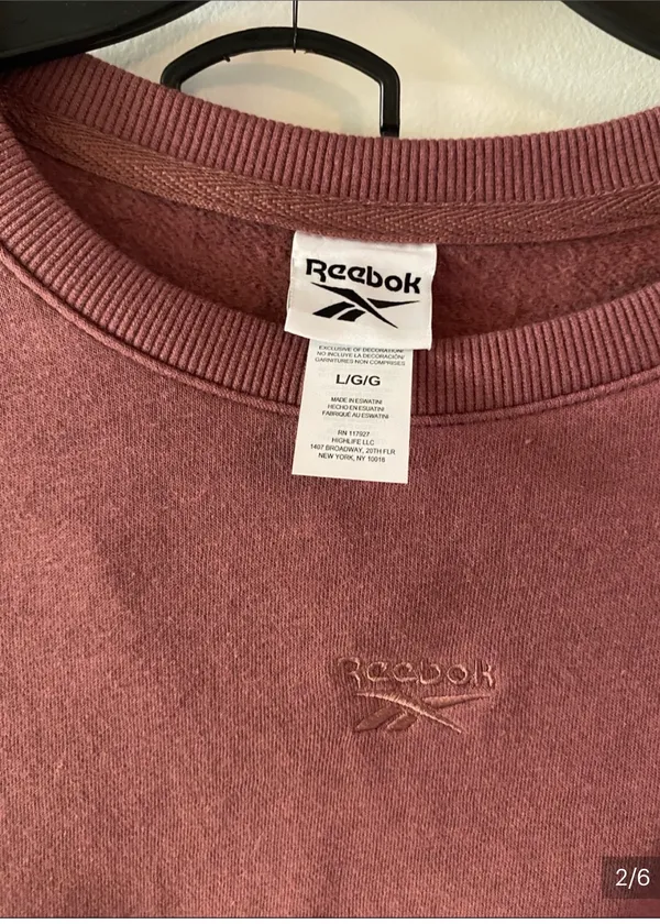 Reebok Women’s sweatshirt & shorts set Large - Image 2
