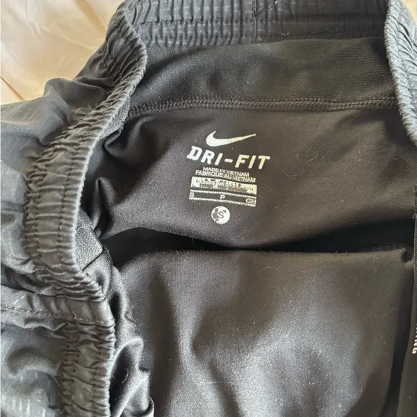 Nike dri fit shorts - Image 2