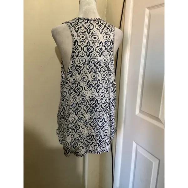 Athleta 100% Linen Tribal Print Racerback Tank Top Women Large Blue White - Image 3