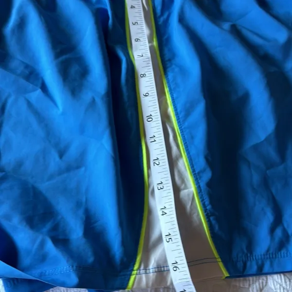 North Face running shorts sz XL NWT - Image 7