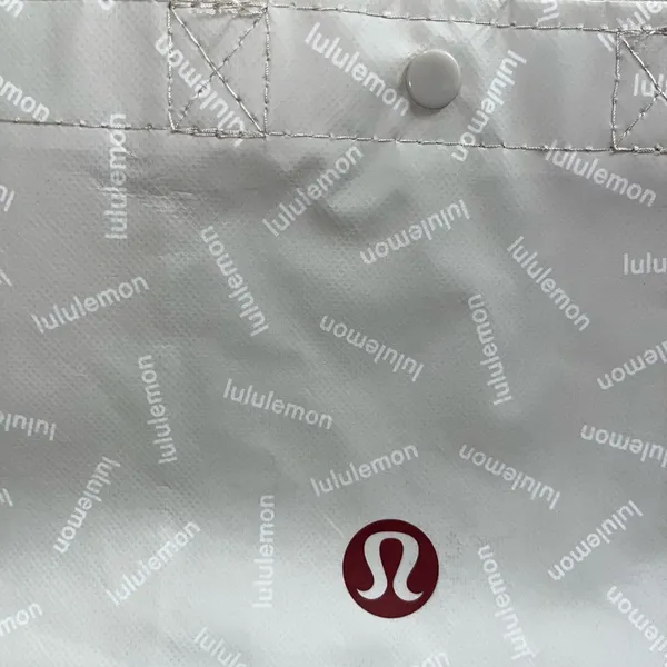 Lululemon and Kendra Scott shopping bags - Image 8