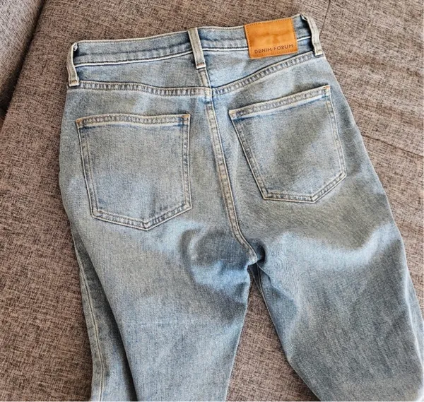 Aritzia From forum jeans - Image 4