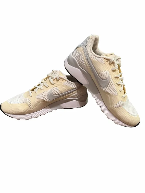 Nike Women's Air Pegasus - Image 3