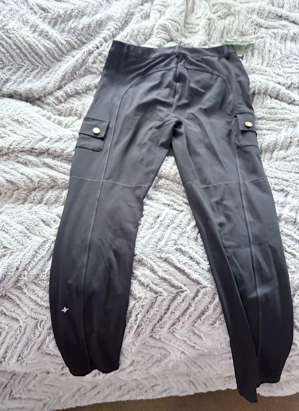 Halara High Waisted Zipper Pockets Solid Skinny Cargo Pants  - Image 8