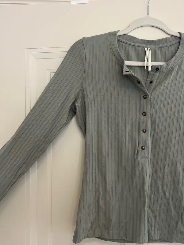 Anthropologie Long Sleeve Top - Image 2