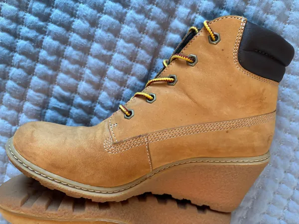 Timberland Women’s Wedge Boots - Image 3