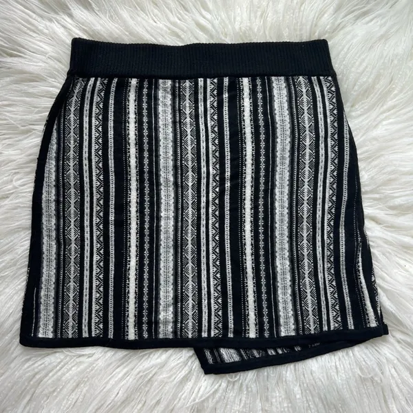 NWT Smartwool knit Alpine Lodge Patterned skirt size small - Image 5