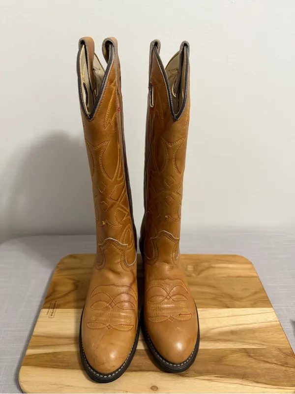 Texas Vintage Women's Low Heel Embroidered Boot Size 5.5 #267023 - Image 3