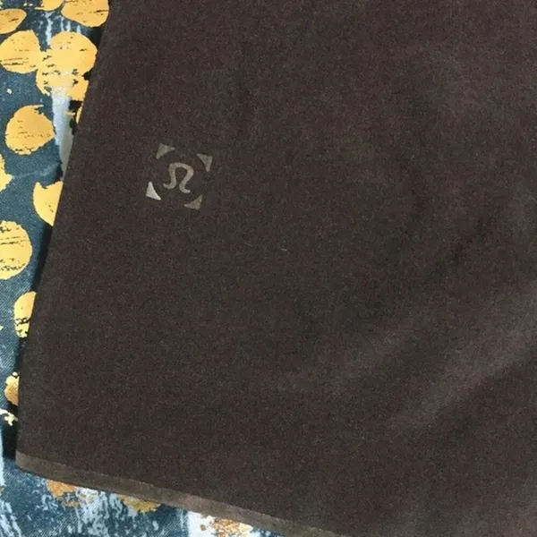 Lululemon athletic track lined shorts size xs - Image 11