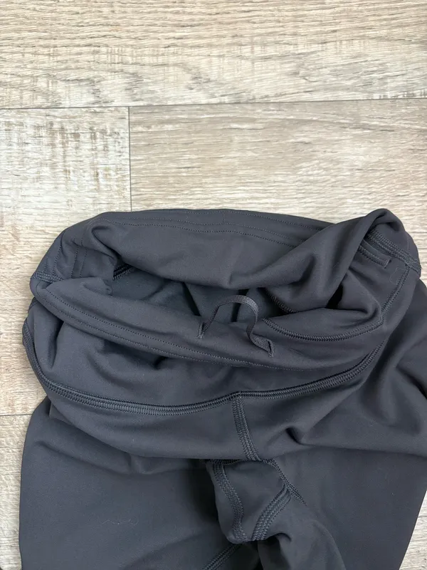 Lululemon Wunder Train High-Rise Tight in Black in Sz4 - Image 3