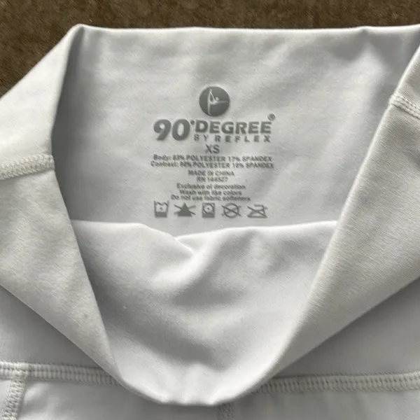 90degree by Reflex biker shorts with side pockets. Size XS. Color light gray. - Image 2