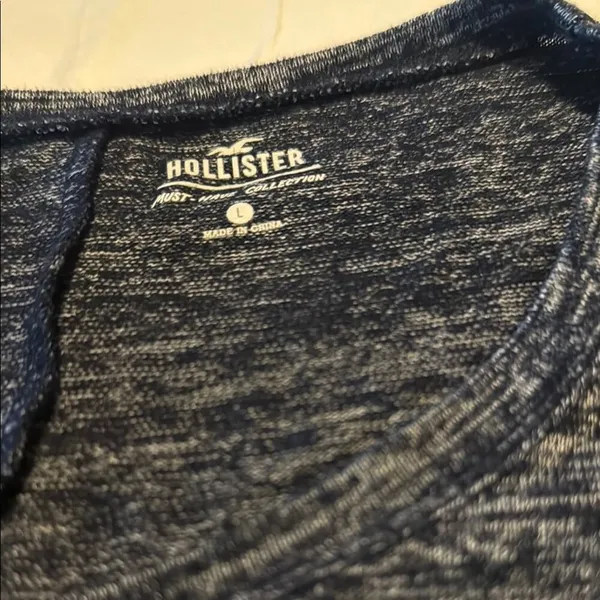Hollister Blue Short Sleeve Tee‎ Women's Large - Image 4