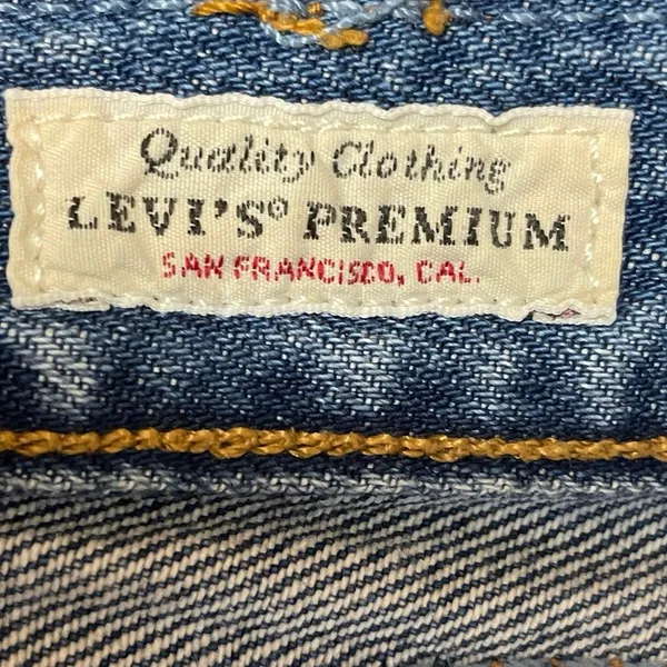 Levi's Women's Blue High Waisted Frayed Raw Hem Cut Off Denim Jean Shorts Size S - Image 4